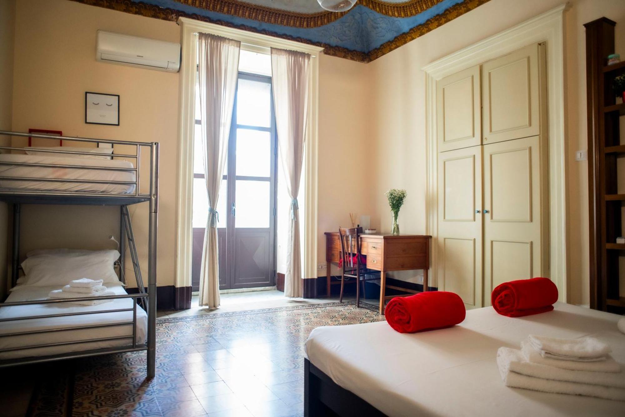 Mitha'S Rooms Catania Exterior foto