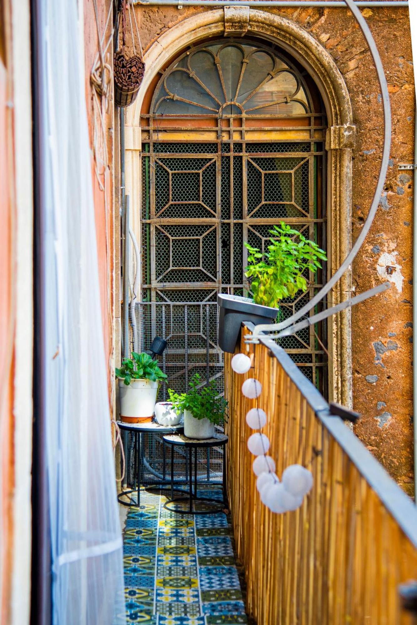 Mitha'S Rooms Catania Exterior foto